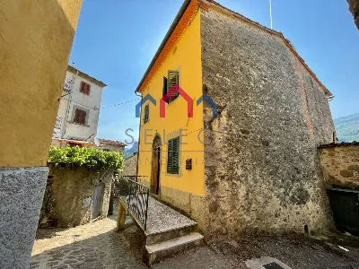 Casa Indipendente in vendita a Bagni di Lu... - foto 4