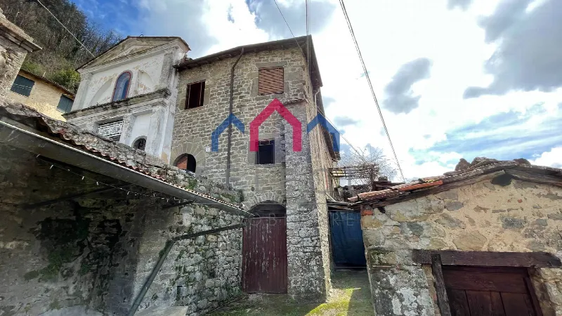 Casa Indipendente in vendita a Bagni di Lucca - foto 1