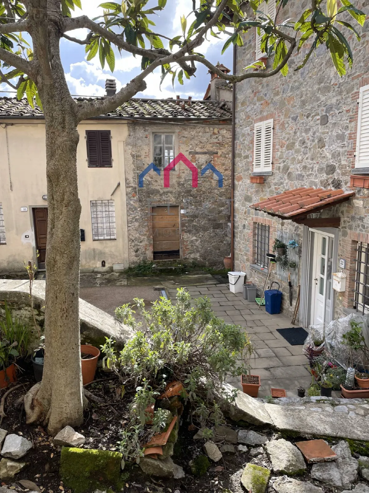 Casa Indipendente in vendita a Borgo a Mozzano - foto 2