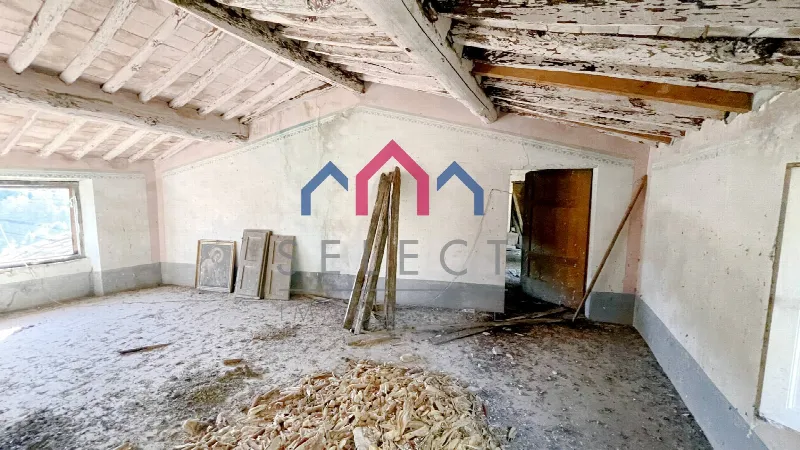 Casa Indipendente in vendita a Borgo a Mozzano - foto 1