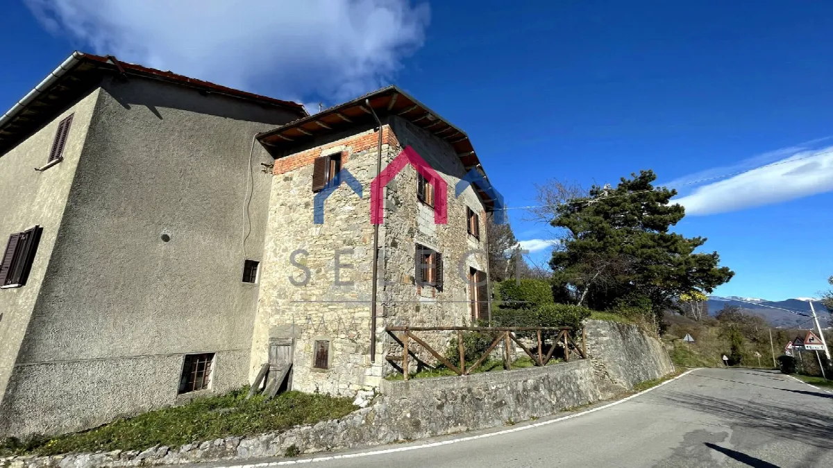 Casa Indipendente in vendita a Castelnuovo di Garfagnana - foto 3