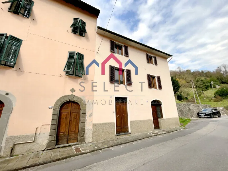 Casa Indipendente in vendita a Borgo a Mozzano - foto 1