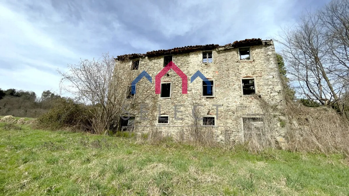 Rustico/Casale in vendita a Castiglione di Garfagnana - foto 2