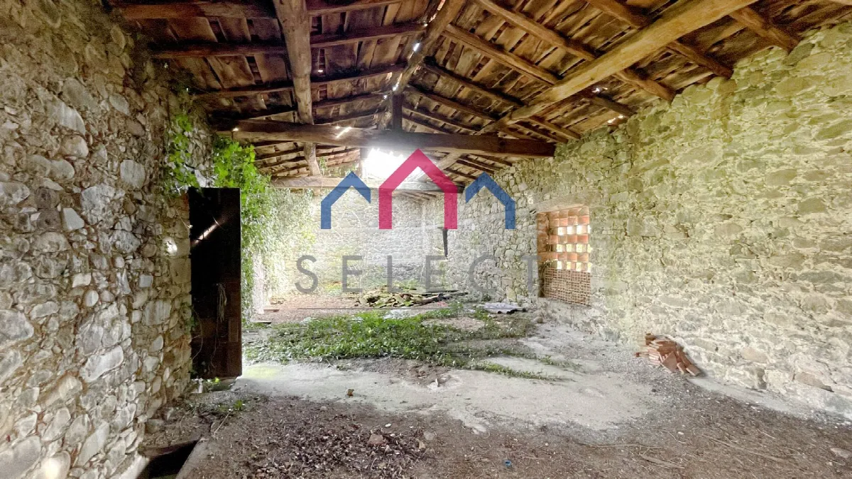 Rustico/Casale in vendita a Castiglione di Garfagnana - foto 2