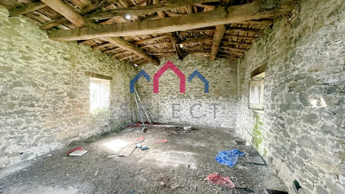 Rustico/Casale in vendita a Castiglione di Garfagnana - foto 3