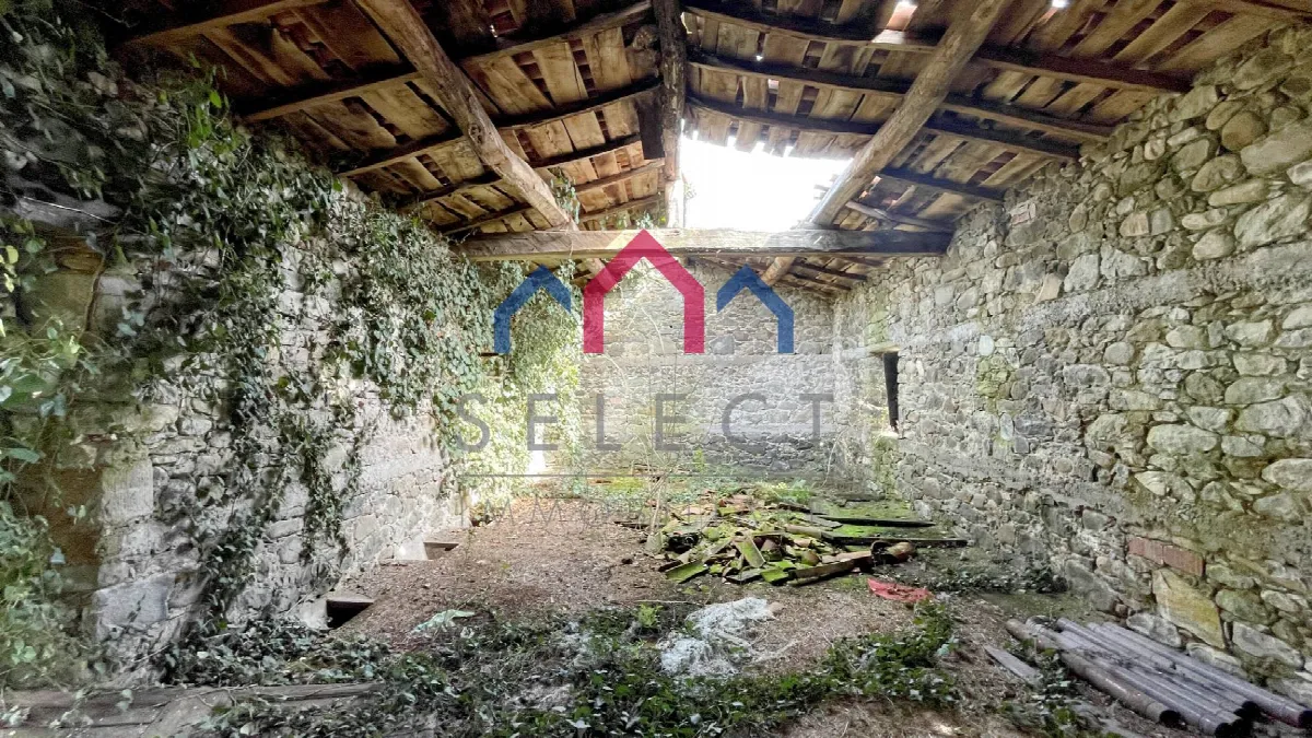 Rustico/Casale in vendita a Castiglione di Garfagnana - foto 4