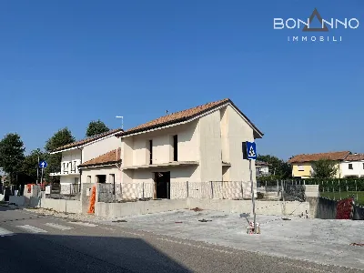 Villa in vendita a Castelfranco Veneto - foto 2
