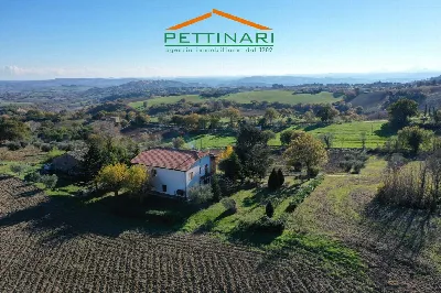 Rustico/Casale in vendita a Treia - foto 10