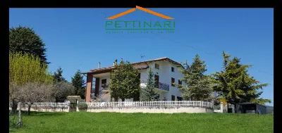 Rustico/Casale in vendita a Treia - foto 2