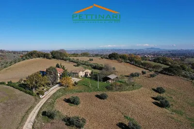Rustico/Casale in vendita a Treia - foto 7