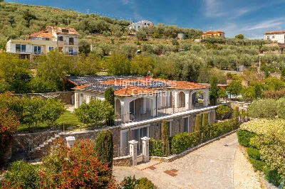 Villa in vendita a Imperia, Piani, torrazz... - foto 1