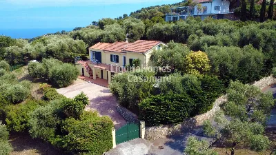 Villa a Diano Marina