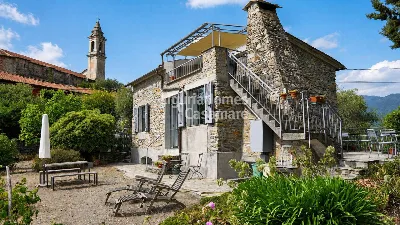 Villa a Dolcedo