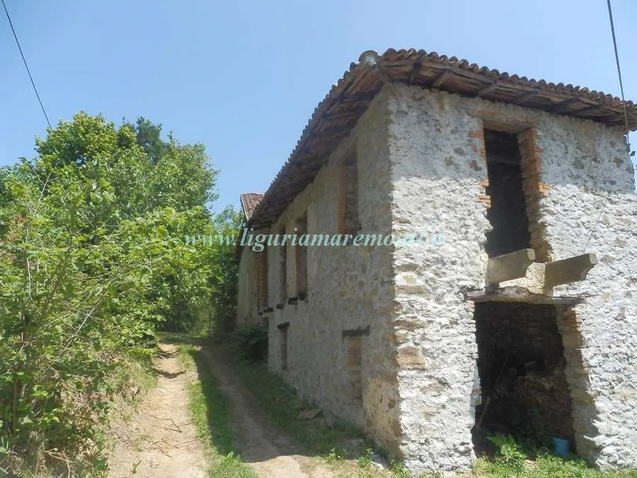 Rustico/Casale in vendita a Dego - foto 2