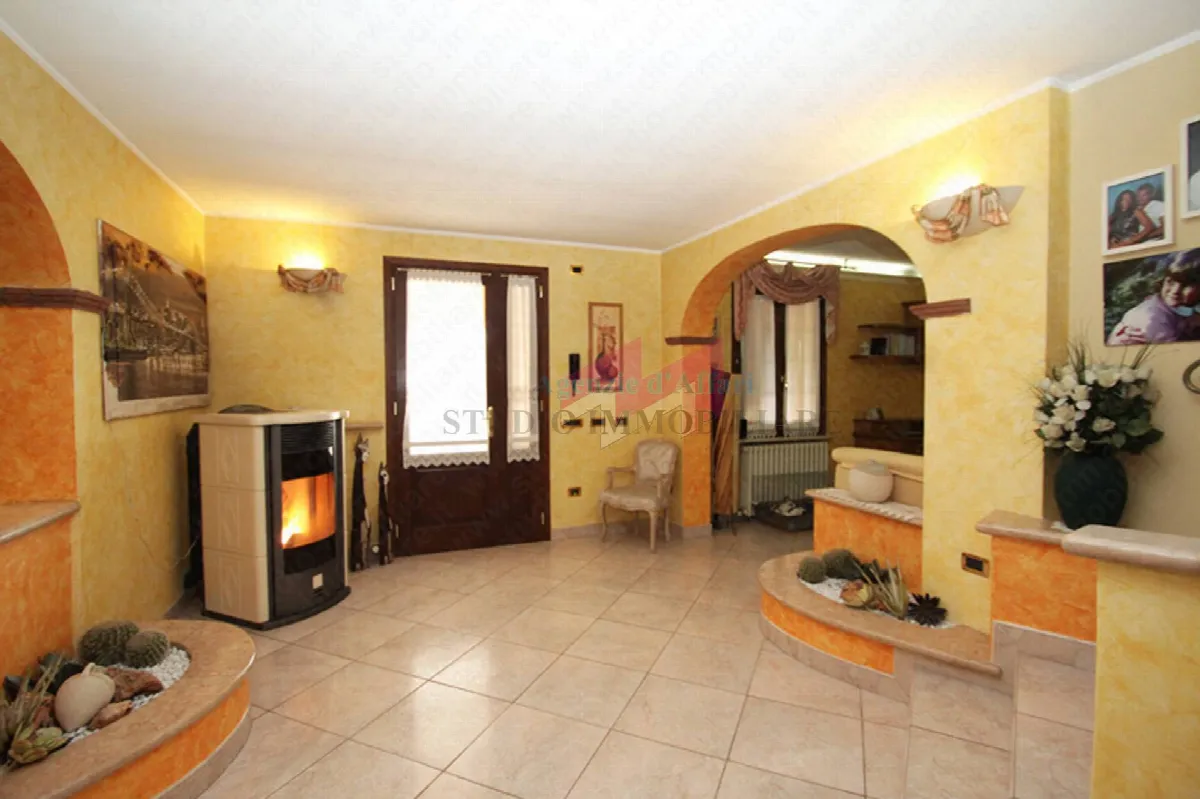Villa in vendita a Melara - foto 2
