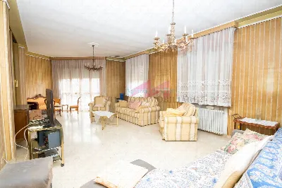 Villa in vendita a Ostiglia - foto 2