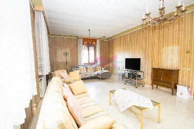 Villa in vendita a Ostiglia - foto 3