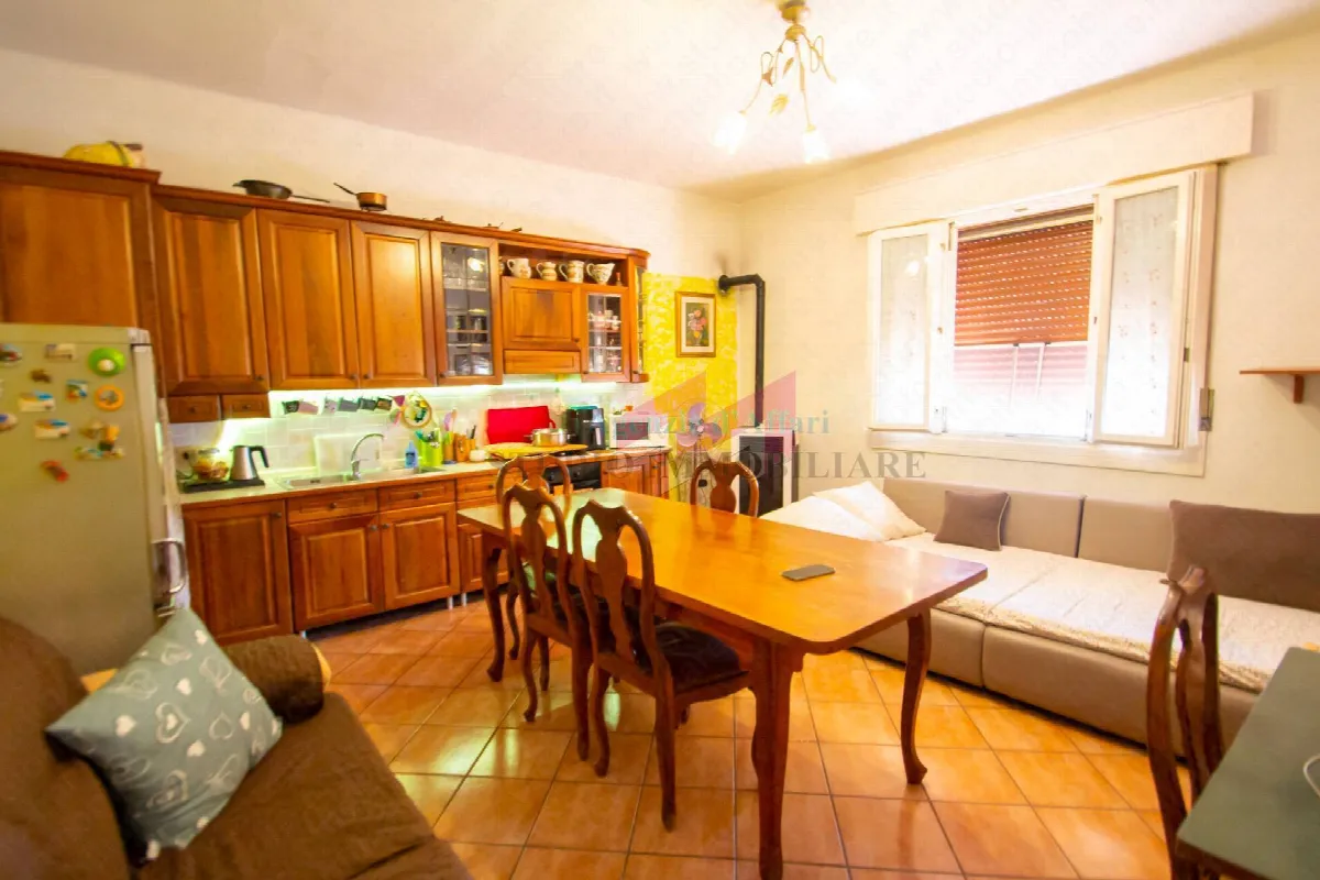Casa Indipendente in vendita a Castelnovo Bariano - foto 2