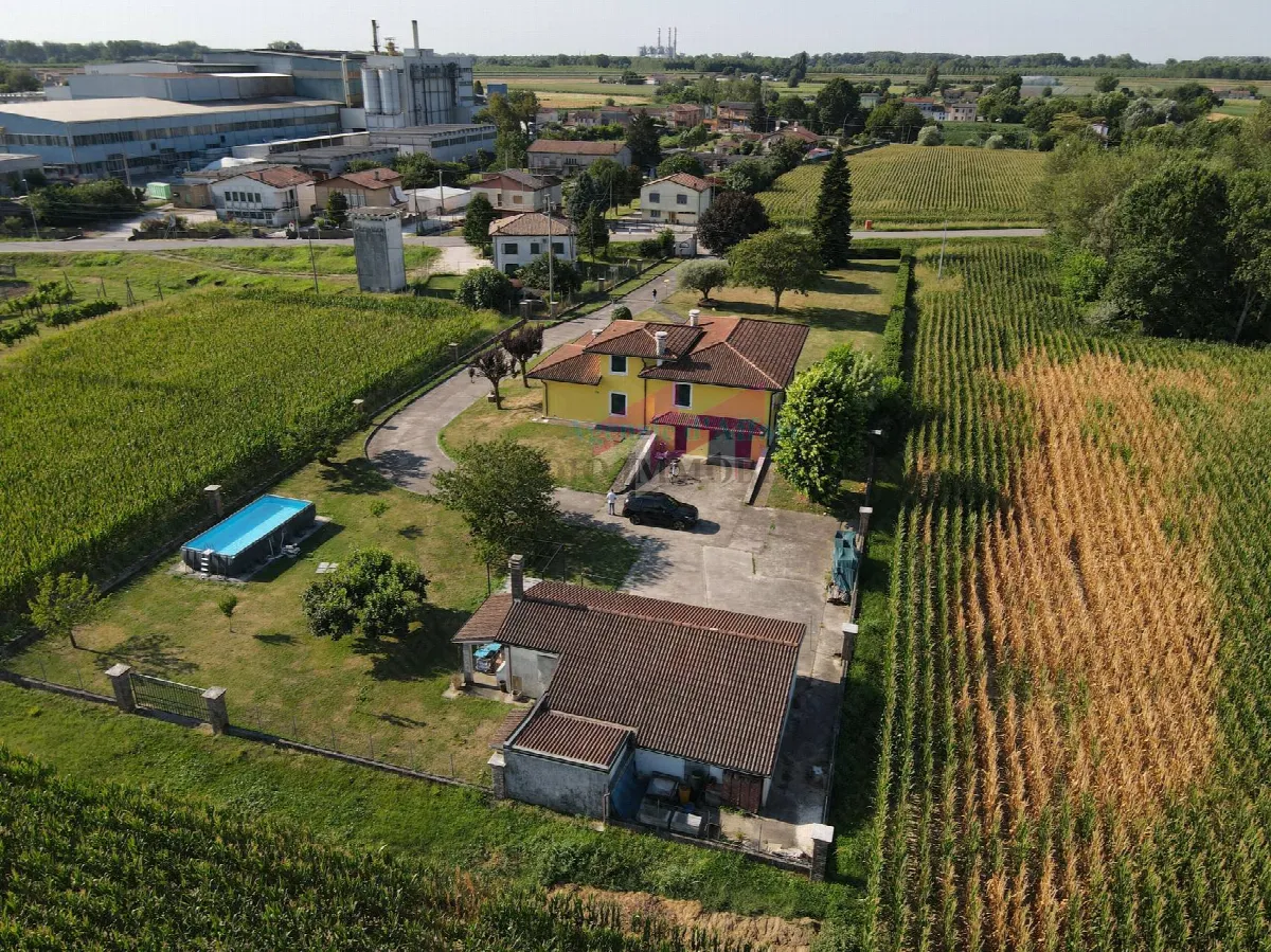 Villa in vendita a Bergantino - foto 3