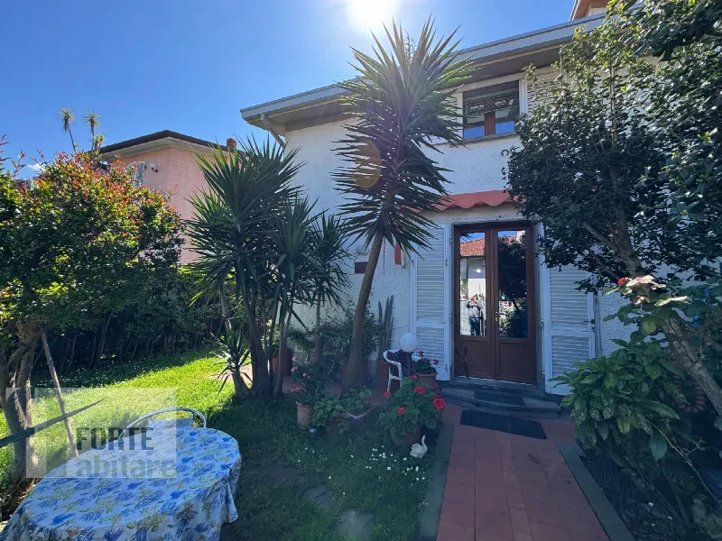 Villa in vendita a Forte dei Marmi - foto 1