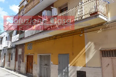 Casa Indipendente a Canosa di Puglia