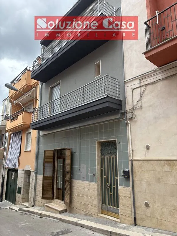 Casa Indipendente in vendita a Canosa di Puglia - foto 1