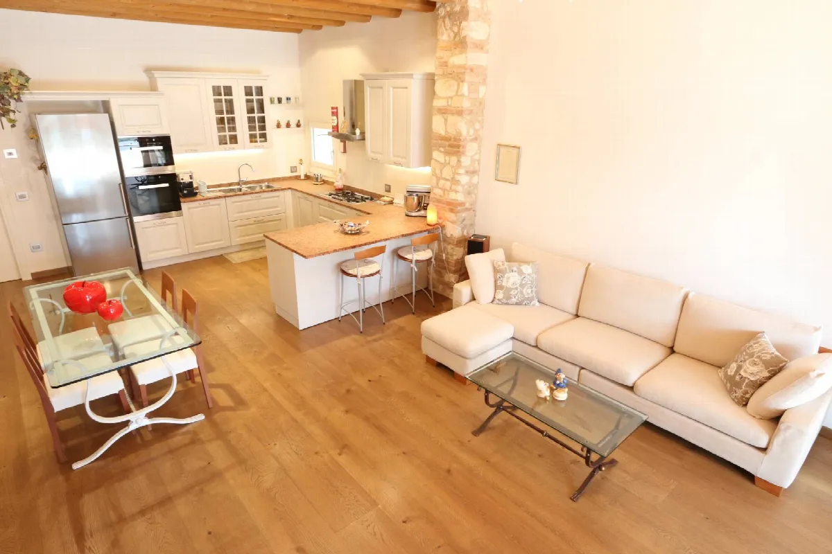 Rustico/Casale in vendita a Verona, Via Mantovana, Dossobuono, Sacra Famiglia, Castel D'azzano - foto 4