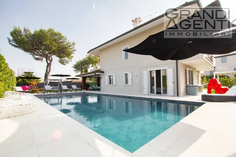 Villa in vendita a Desenzano del Garda - foto 1