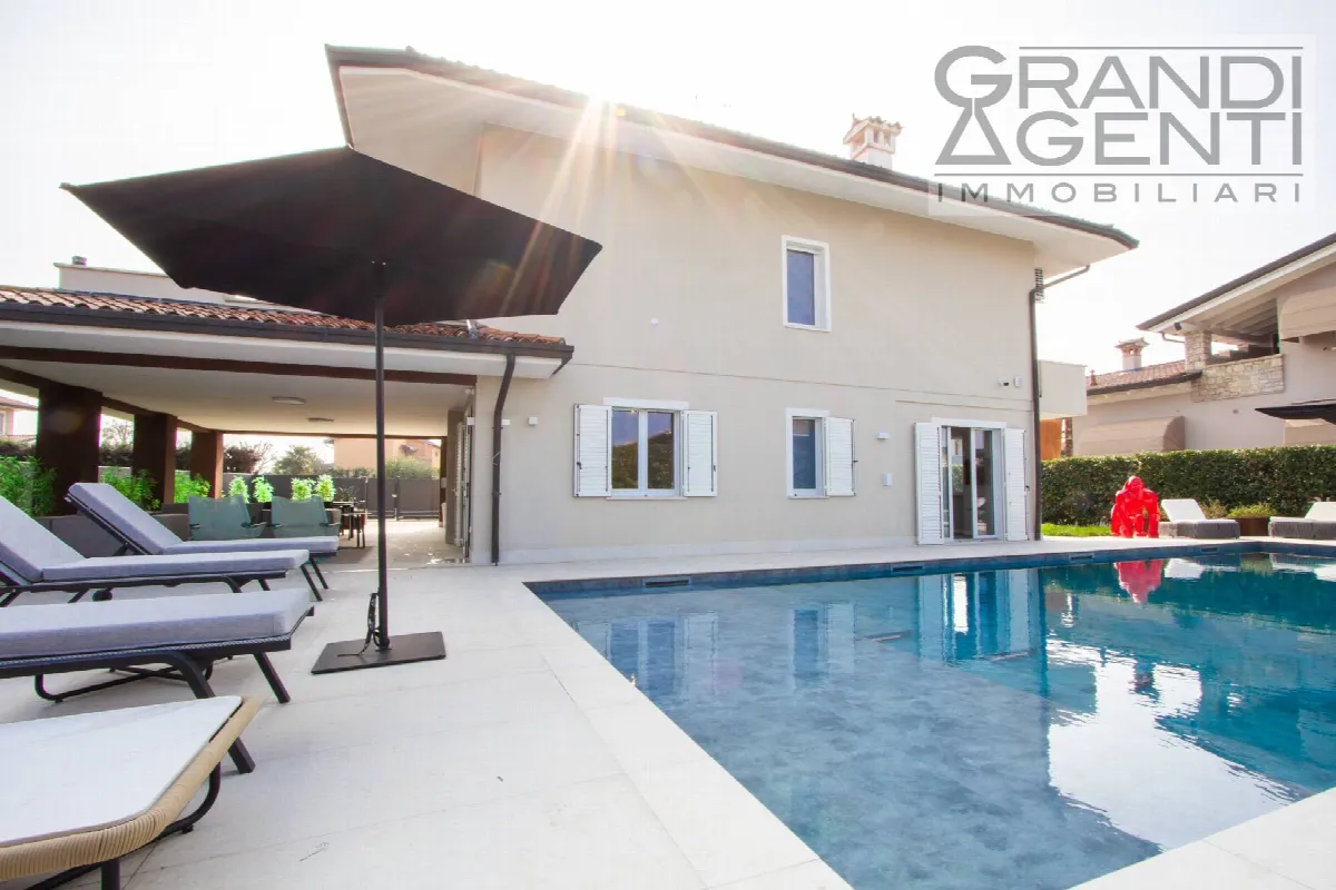 Villa in vendita a Desenzano del Garda - foto 3