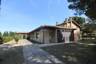 Villa in vendita a San Benedetto del Tront... - foto 4