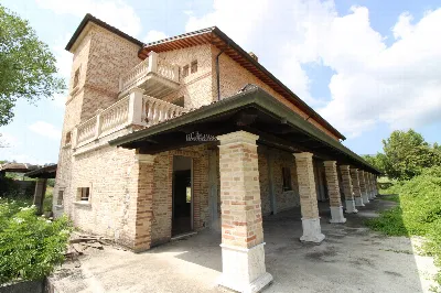 Rustico/Casale in vendita a Folignano - foto 1