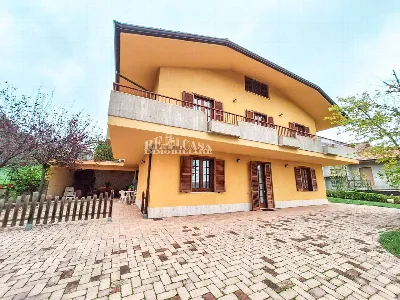 Villa in vendita a Sant'Omero - foto 1