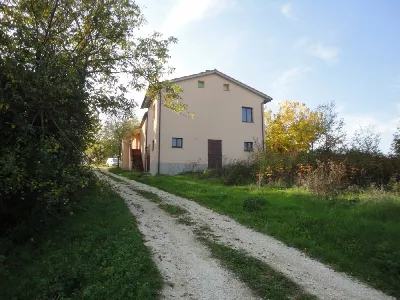 Rustico/Casale in vendita a Apiro - foto 3
