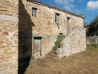 Rustico/Casale in vendita a Apiro - foto 3