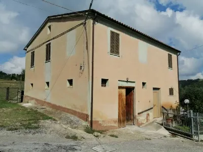 Rustico/Casale in vendita a Serra San Quir... - foto 2