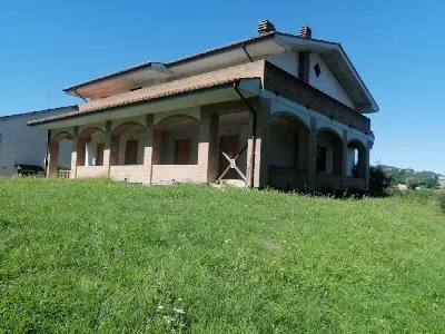 Villa in vendita a Frontone - foto 1