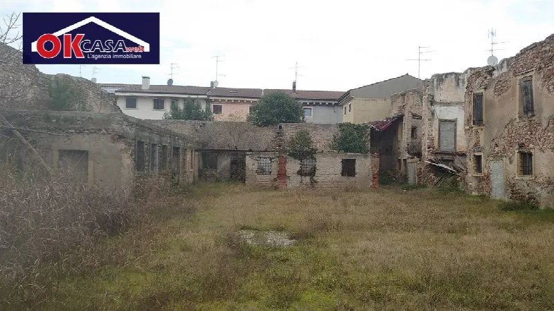 Rustico/Casale in vendita a Verona, Borgo Milano, Stadio, San Massimo, Croce Bianca - foto 1