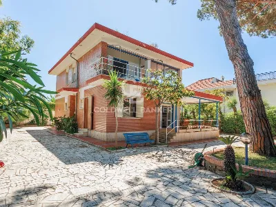 Villa a Santa Marinella