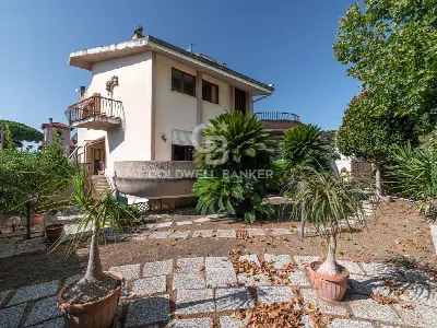 Villa a Santa Marinella