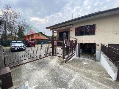 Villa a Cassano Magnago
