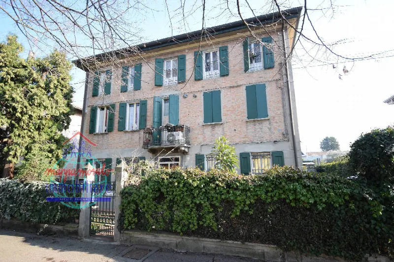 Villa in vendita a Cento - foto 1