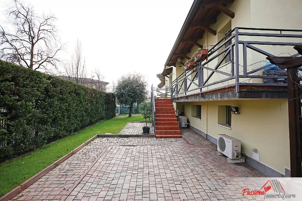 Villa in vendita a Sommacampagna - foto 2
