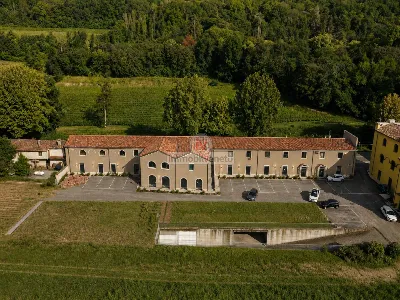 Palazzo/Stabile in vendita a Lonigo - foto 1