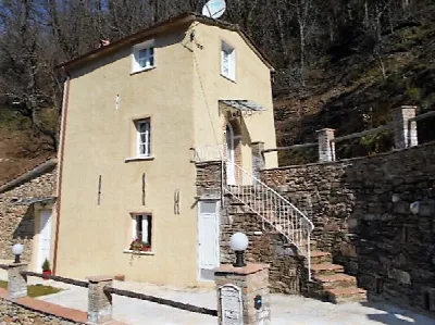 Casa Indipendente in vendita a Seravezza - foto 2