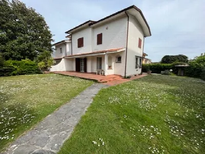 Casa Indipendente a Seravezza