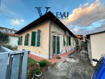 Casa Indipendente in vendita a Pietrasanta - foto 1