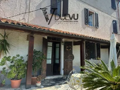 Rustico/Casale in vendita a Pietrasanta - foto 1