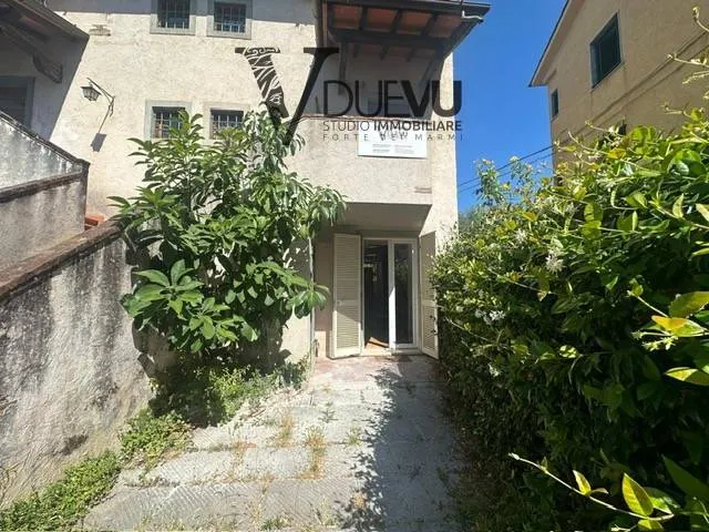 Casa Indipendente in vendita a Seravezza - foto 1