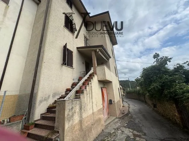 Casa Indipendente in vendita a Pietrasanta - foto 1