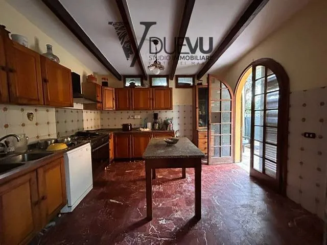 Casa Indipendente in vendita a Seravezza - foto 1